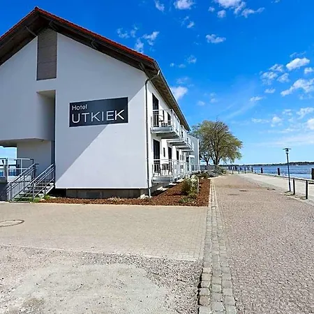 Hotell & Restaurant Utkiek 2*