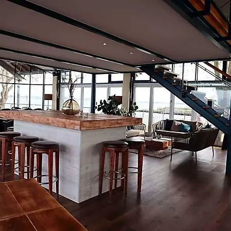 & Restaurant Utkiek Hotell 2*