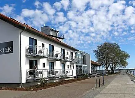 & Restaurant Utkiek 2*