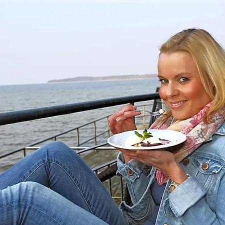 & Restaurant Utkiek Hotel 2*