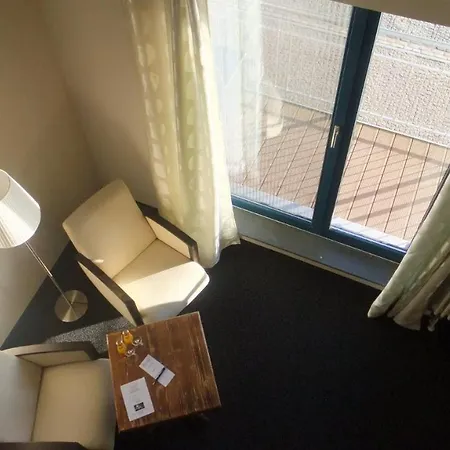 & Restaurant Utkiek 2*