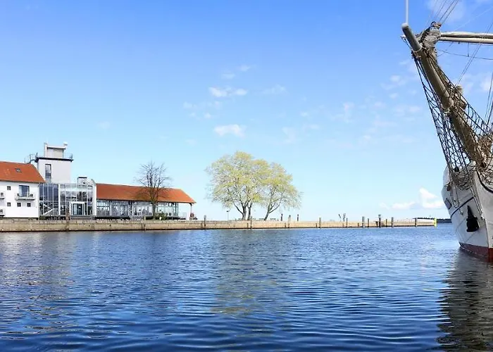 & Restaurant Utkiek 2*