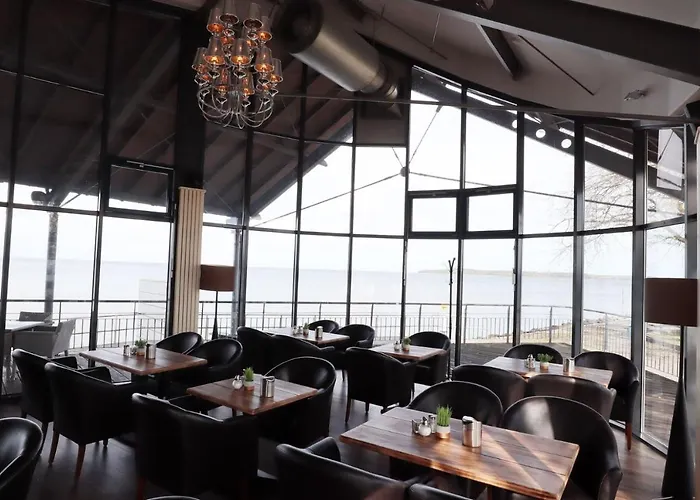 & Restaurant Utkiek Hotel 2*