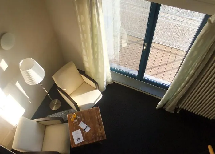 & Restaurant Utkiek 2*